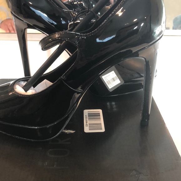 NWT 7 Forever 21 Black Pumps - Picture 3 of 3